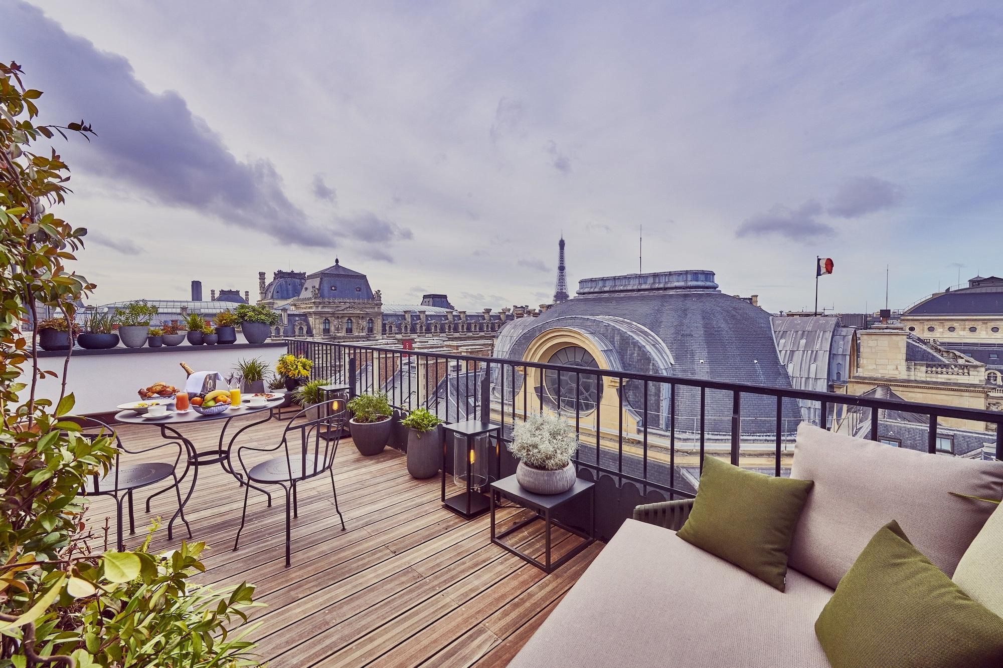 Le petit déjeuner - Les Services haut-de-Gamme d'un hôtel de luxe , Louvre  Saint-Honoré - Hôtel Konfidentiel Paris